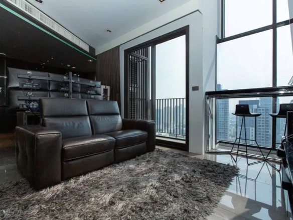 HQ Thonglor by Sansiri