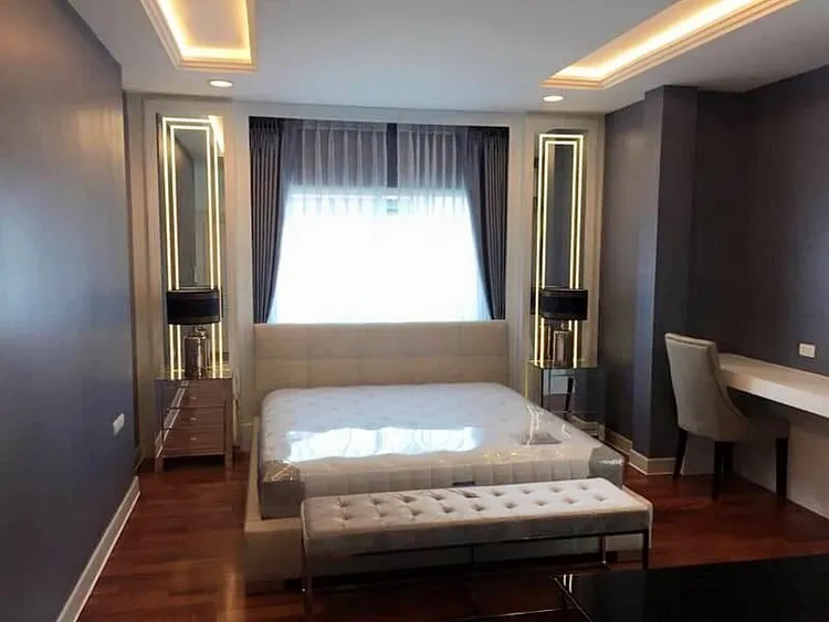 Bangkok Boulevard Rama 9-Srinakarin