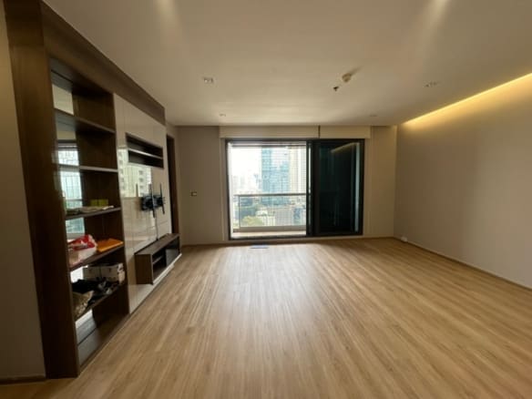 The Address Sathorn