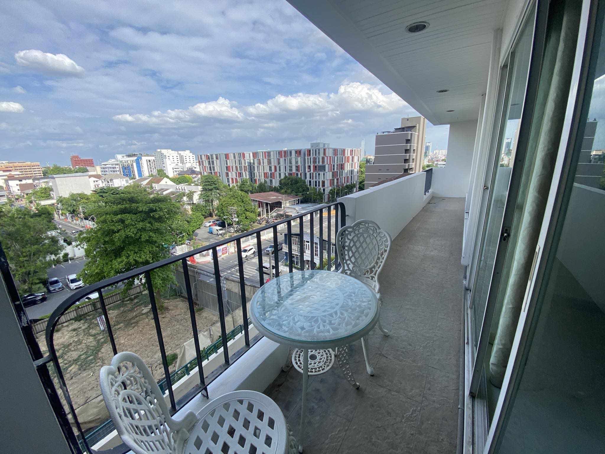Casa Viva condominium
