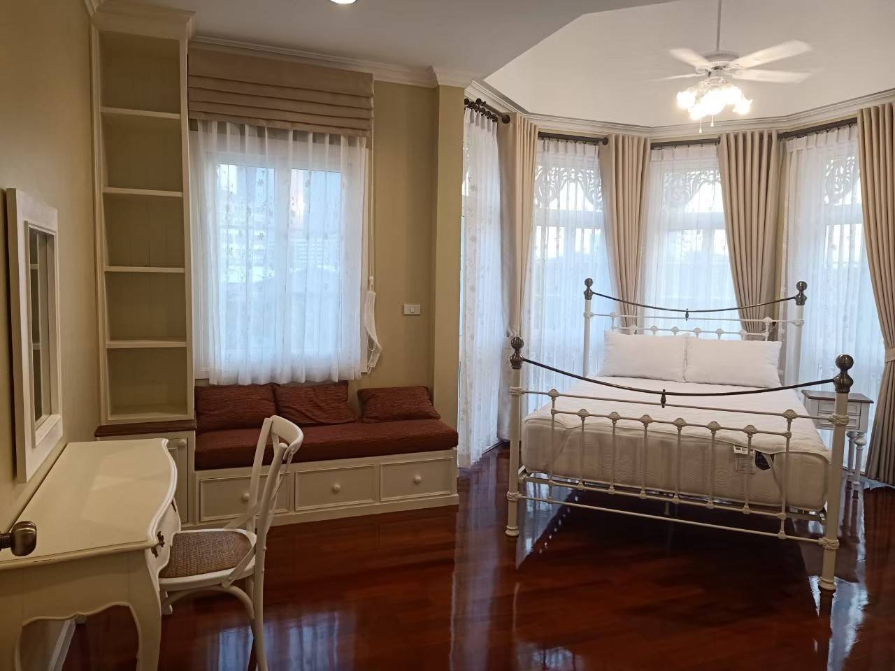 Fantasia Villa 4
