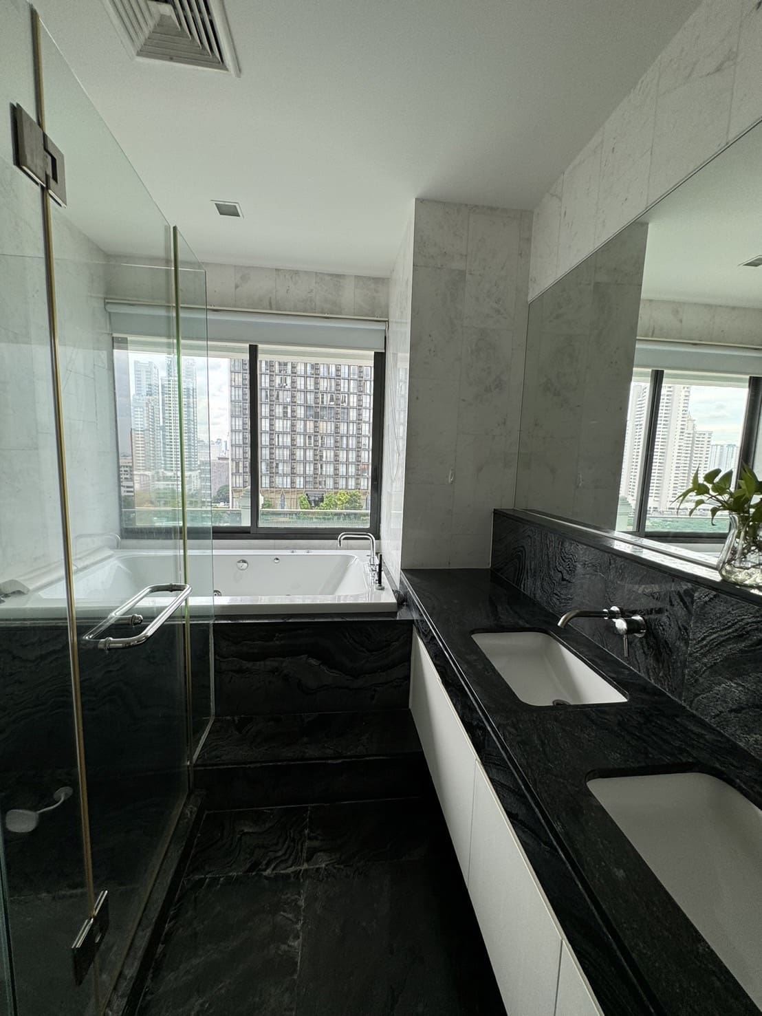 Le Raffine Sukhumvit 39