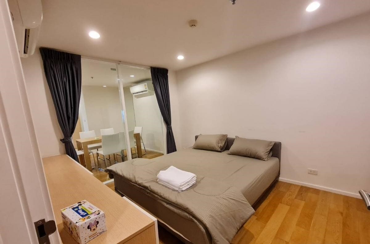 15 Sukhumvit Residences