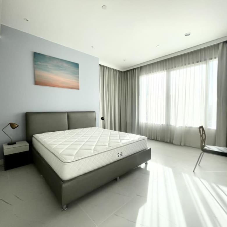 185 Rajadamri