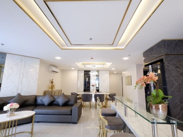 Belle Grand Rama 9