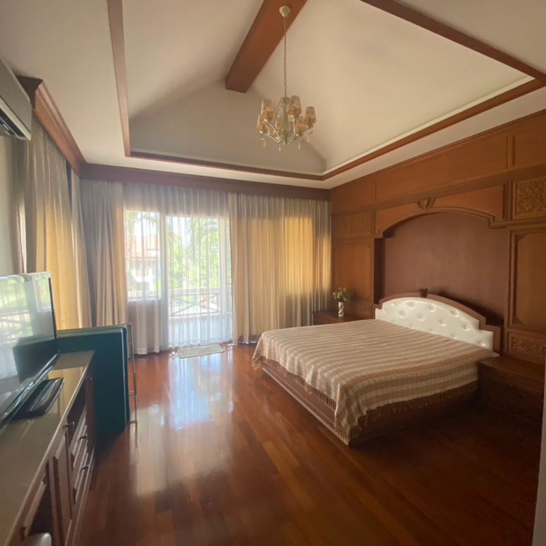Jomtien Yacht Club 3