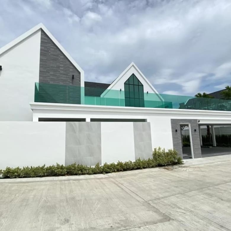 Larelana Villa