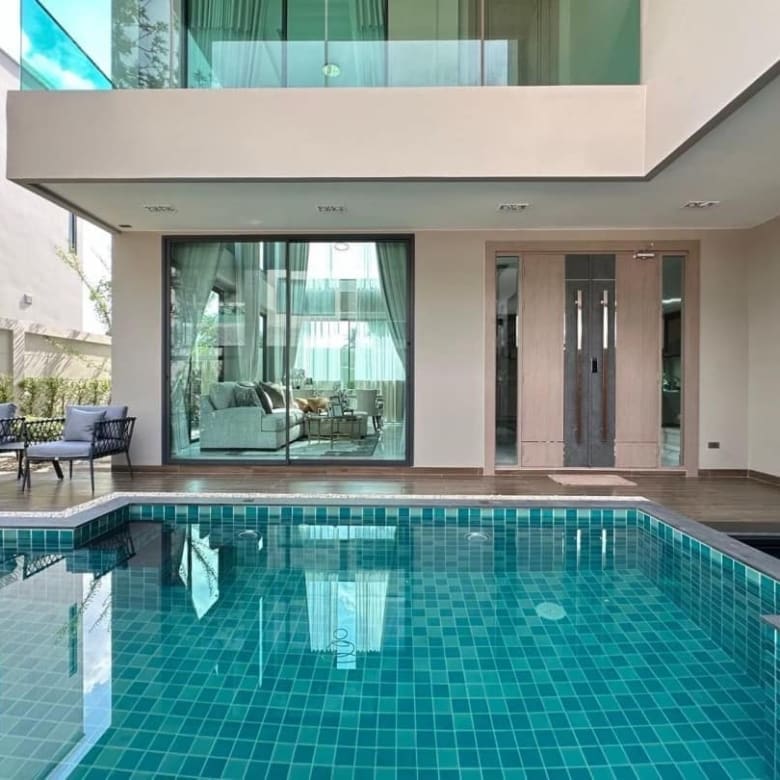 Madcha Nirvana Pattaya