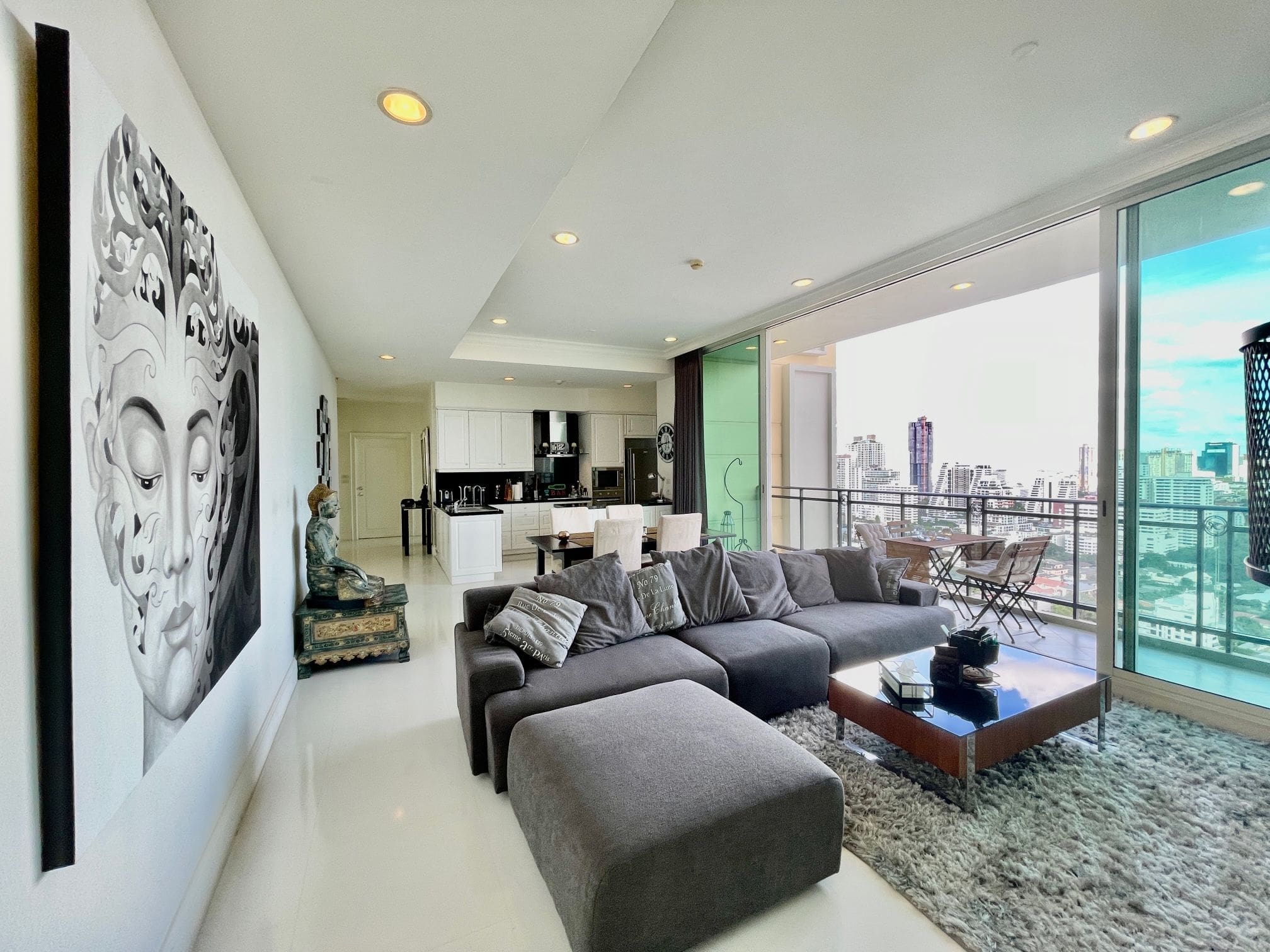 WywSMT9q Royce Private Residences