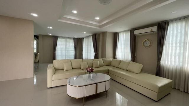 Baan Suan Neramit Watcharapol-Permsin