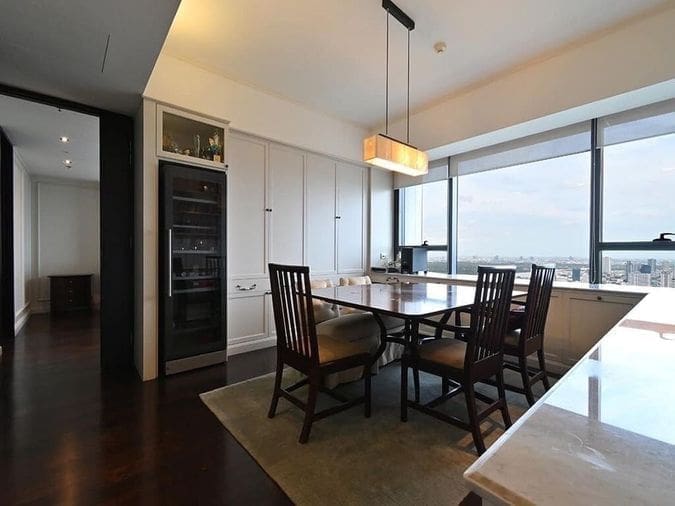 The Met Sathorn