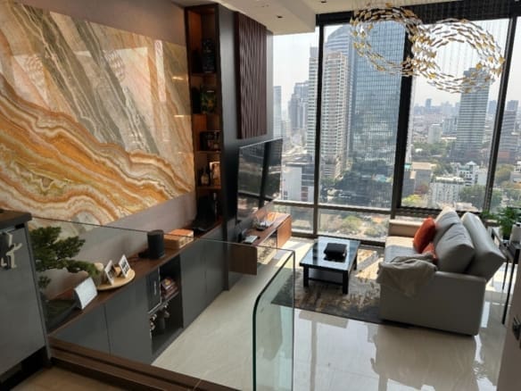 ASHTON Silom