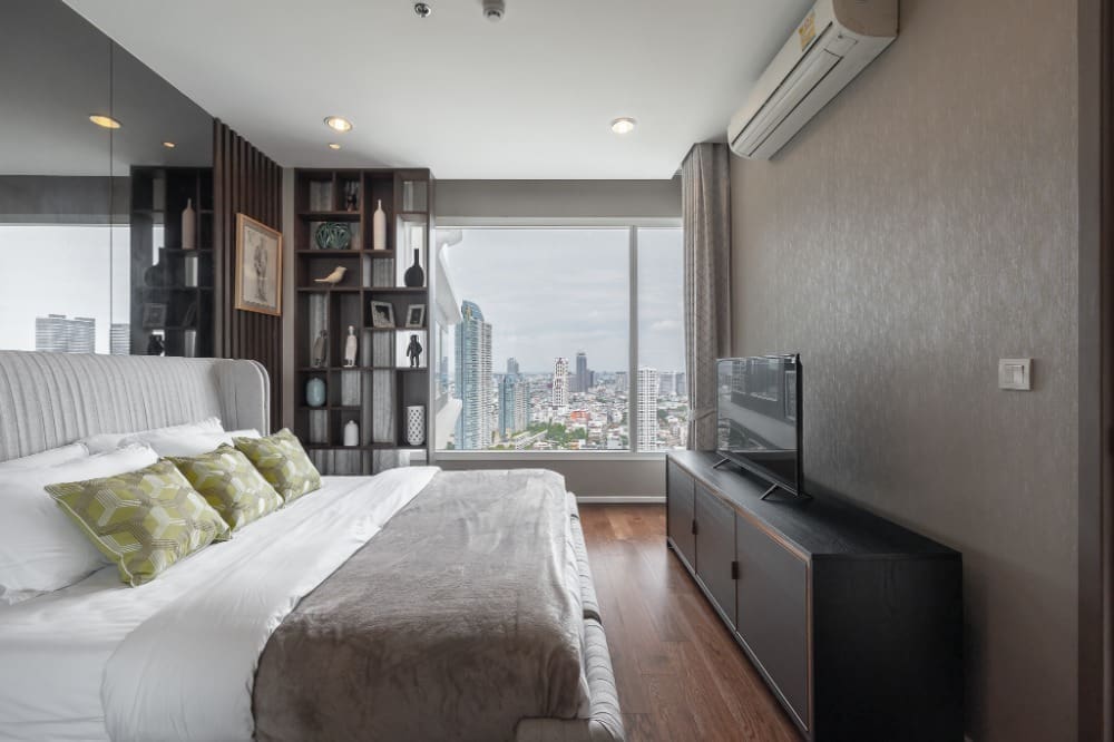 Menam Residences