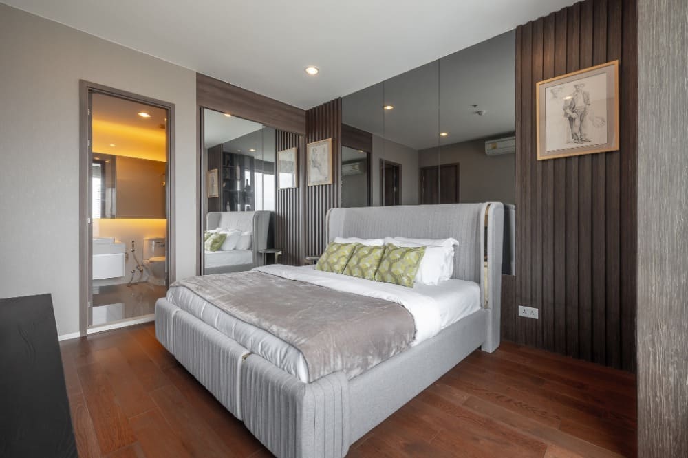 Menam Residences