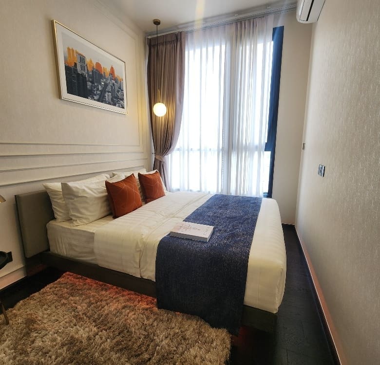 Hampton Thonglor 10