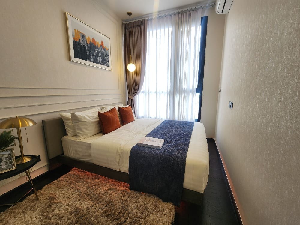 Hampton Thonglor 10