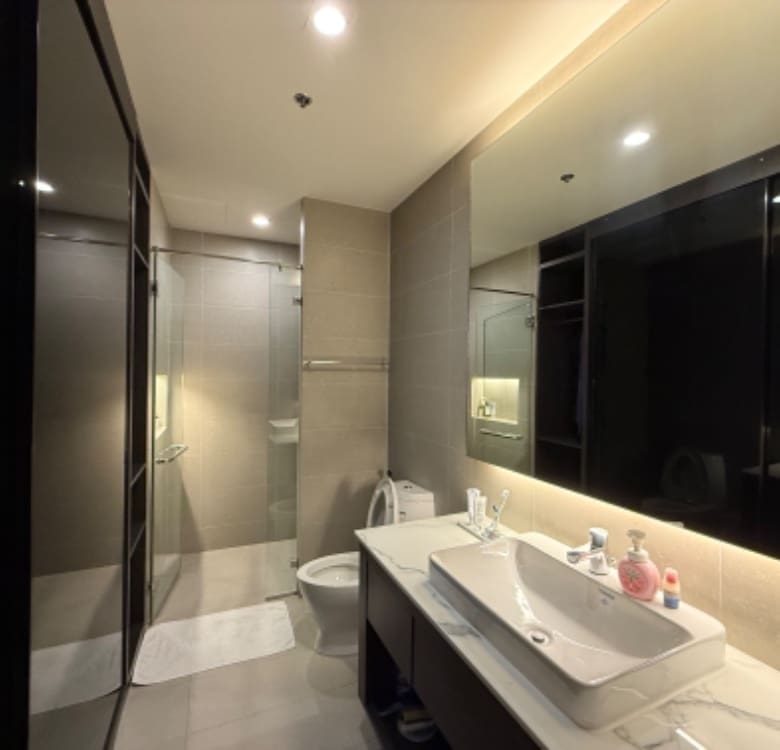 Noble Ploenchit