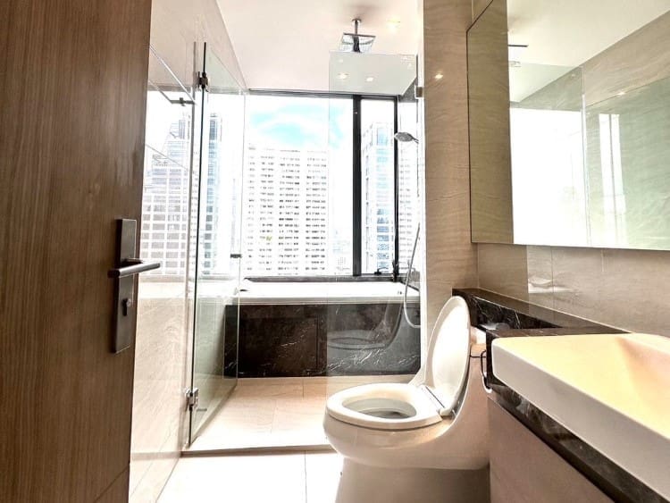 ASHTON Silom