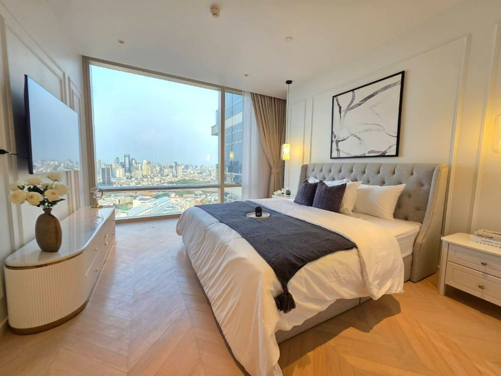 Four Seasons Private Residences