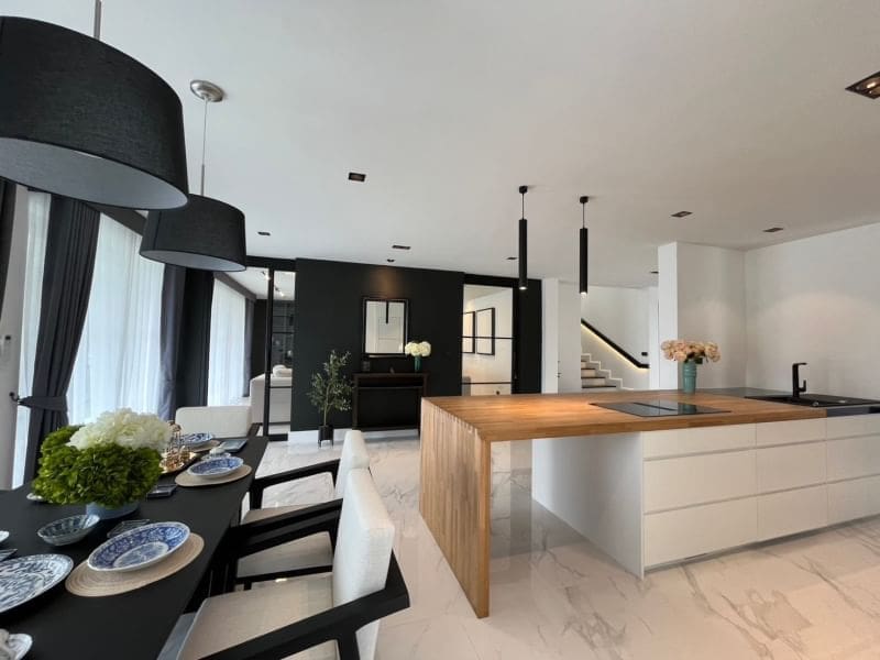 Luxury European House for Sale in Mabprachan Lake