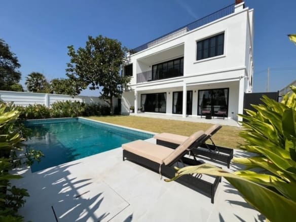 Luxury European House for Sale in Mabprachan Lake