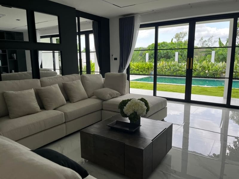 Luxury House for Rent in Mabprachan Lake