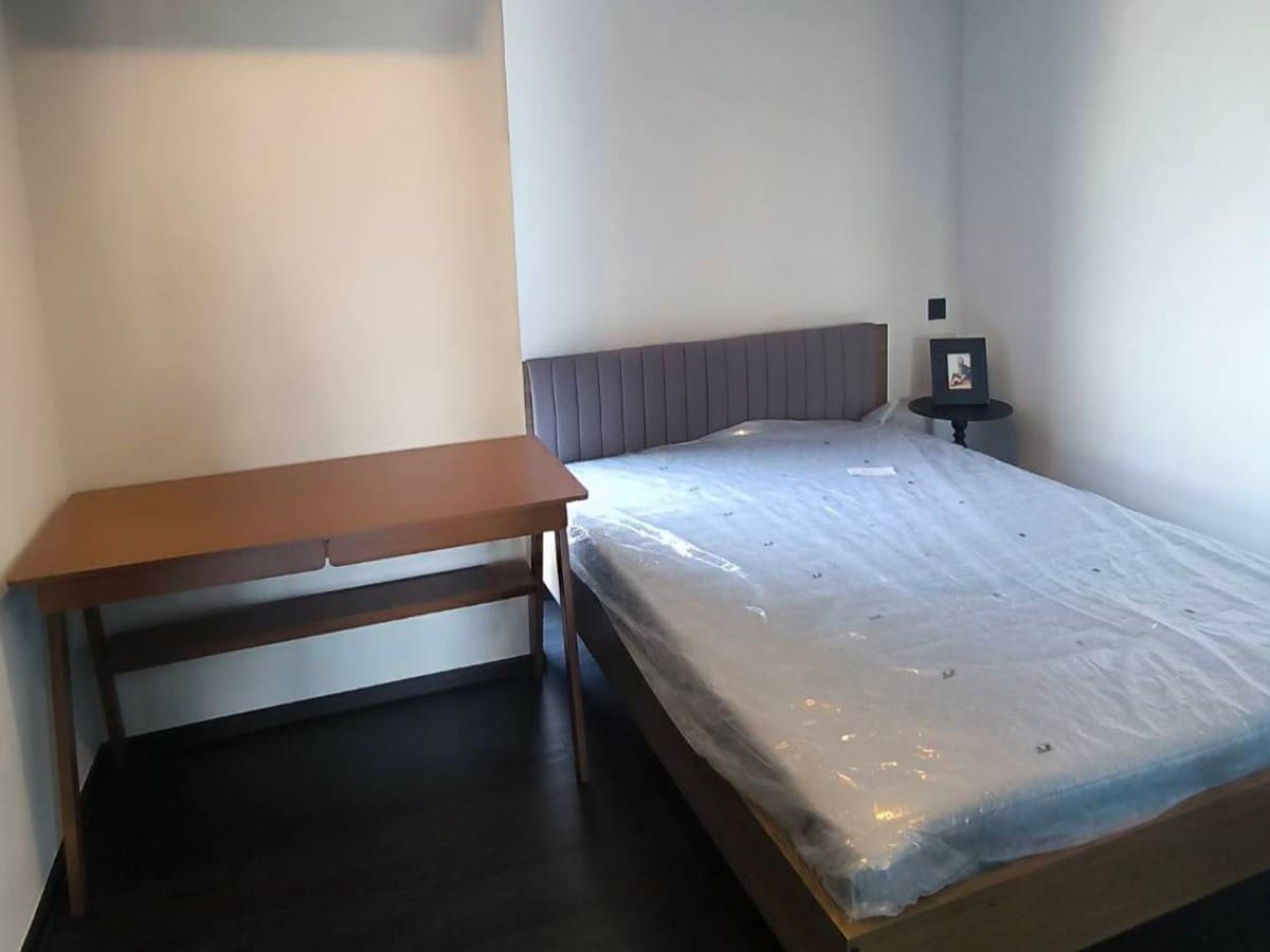 L SCAPE Ratchada 20