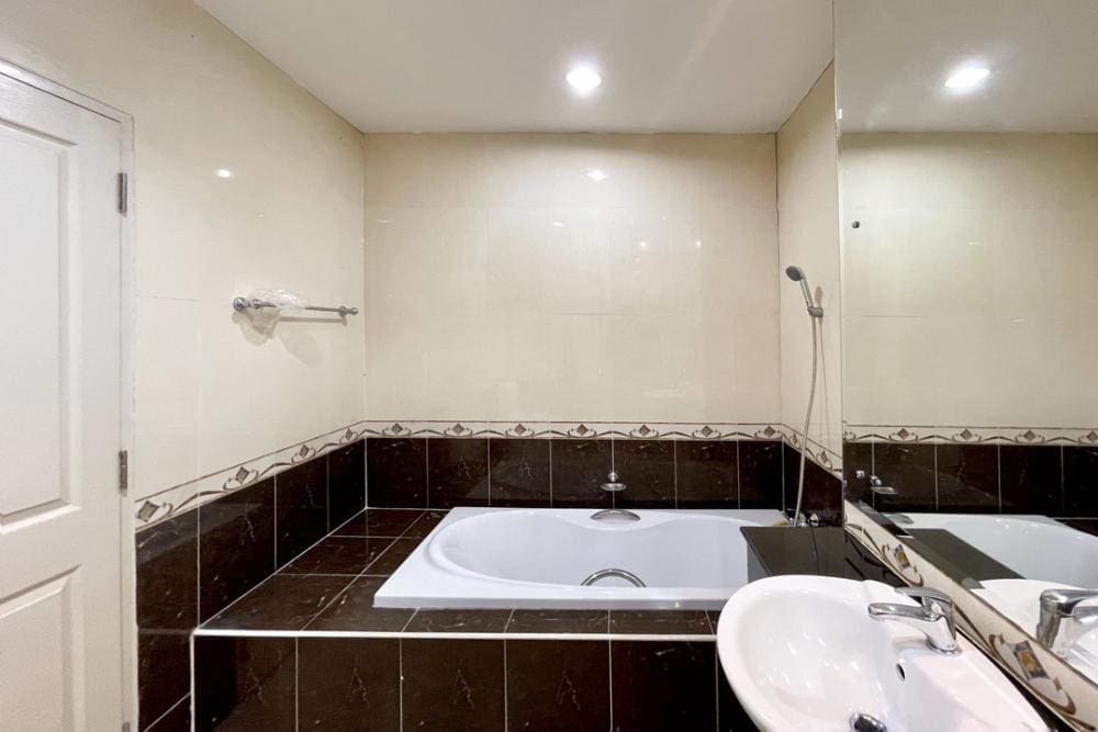 Baan Klang Krung Office Park Bangna