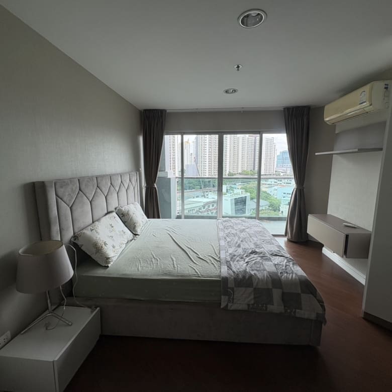 Belle Grand Rama 9