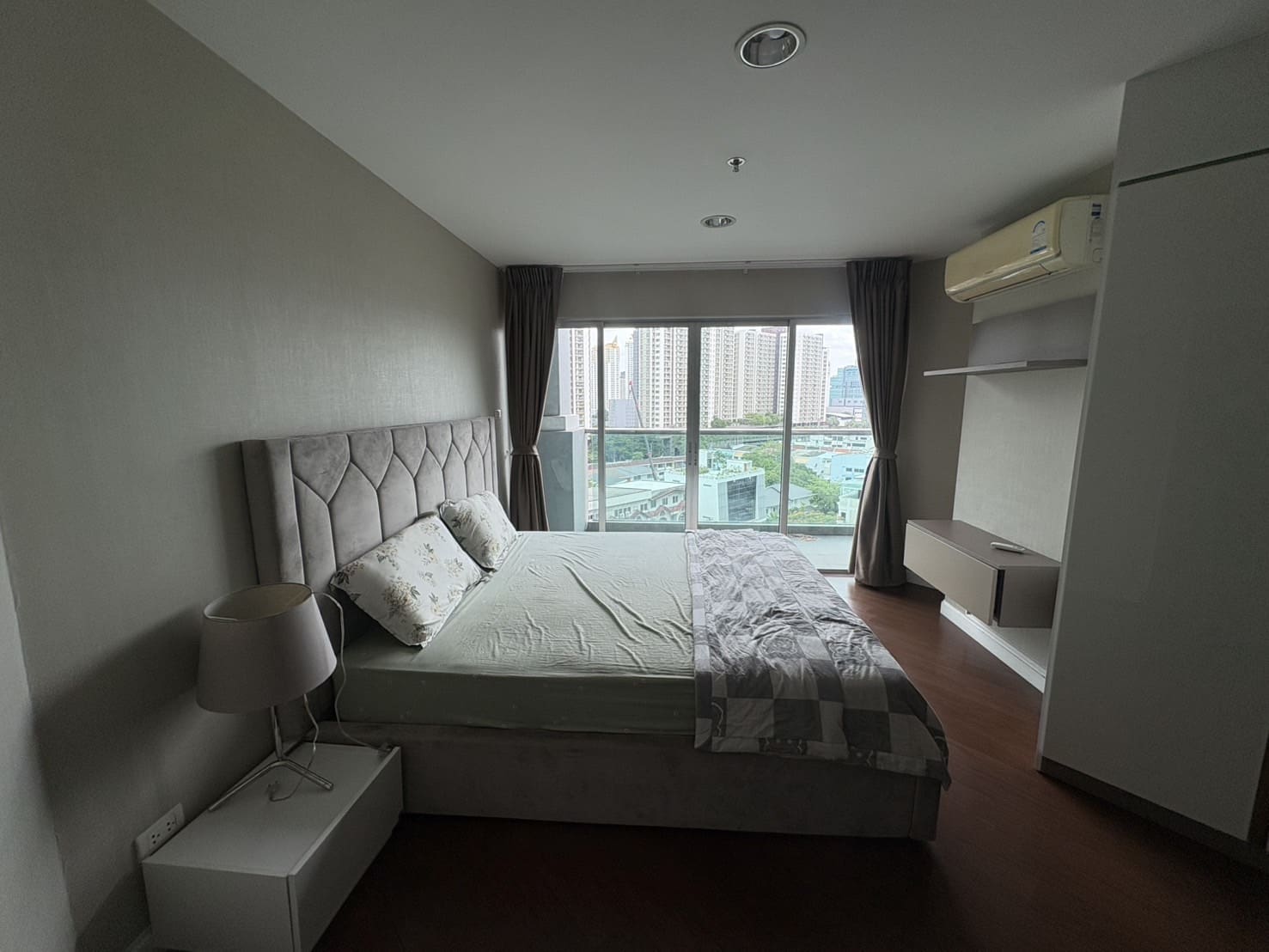 Belle Grand Rama 9