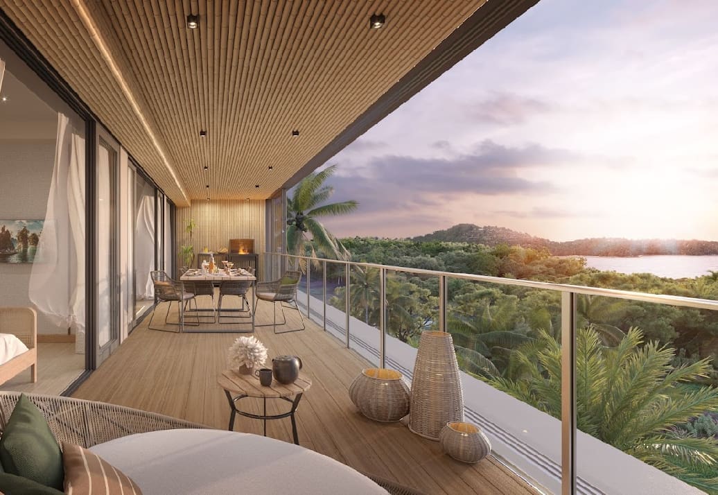 Laguna Beach Residences Seashore