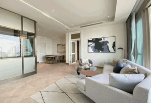 The Residences at Mandarin Oriental