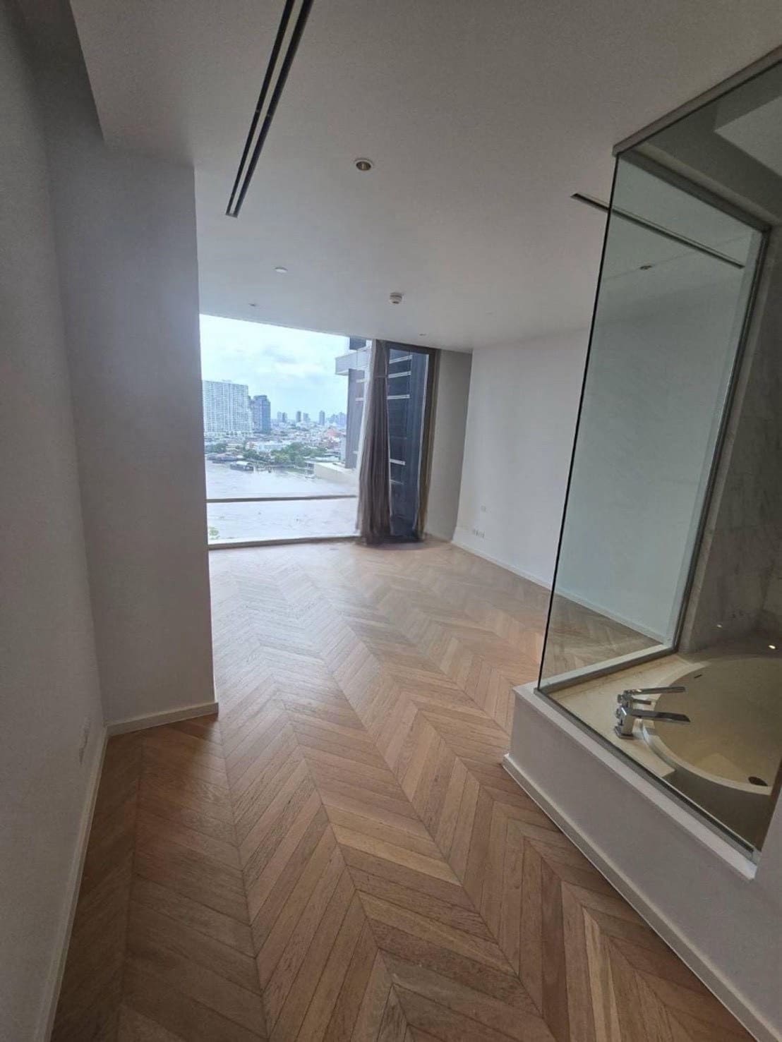 Four Seasons Private Residences