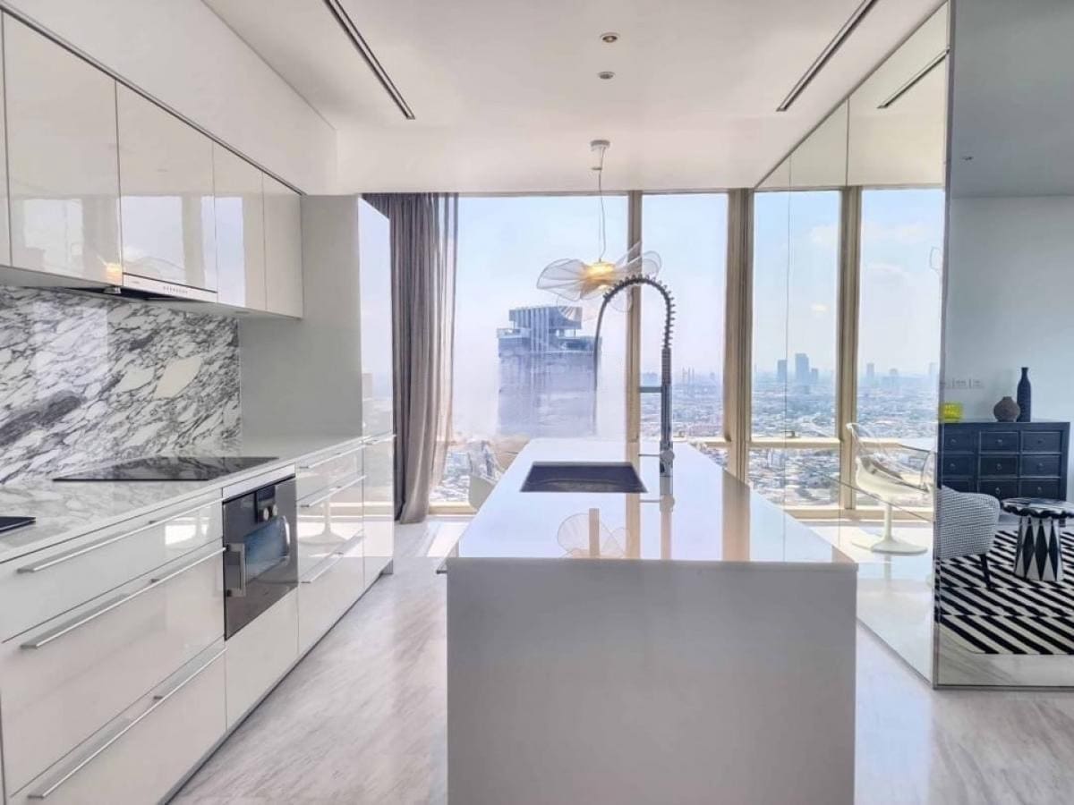 Four Seasons Private Residences