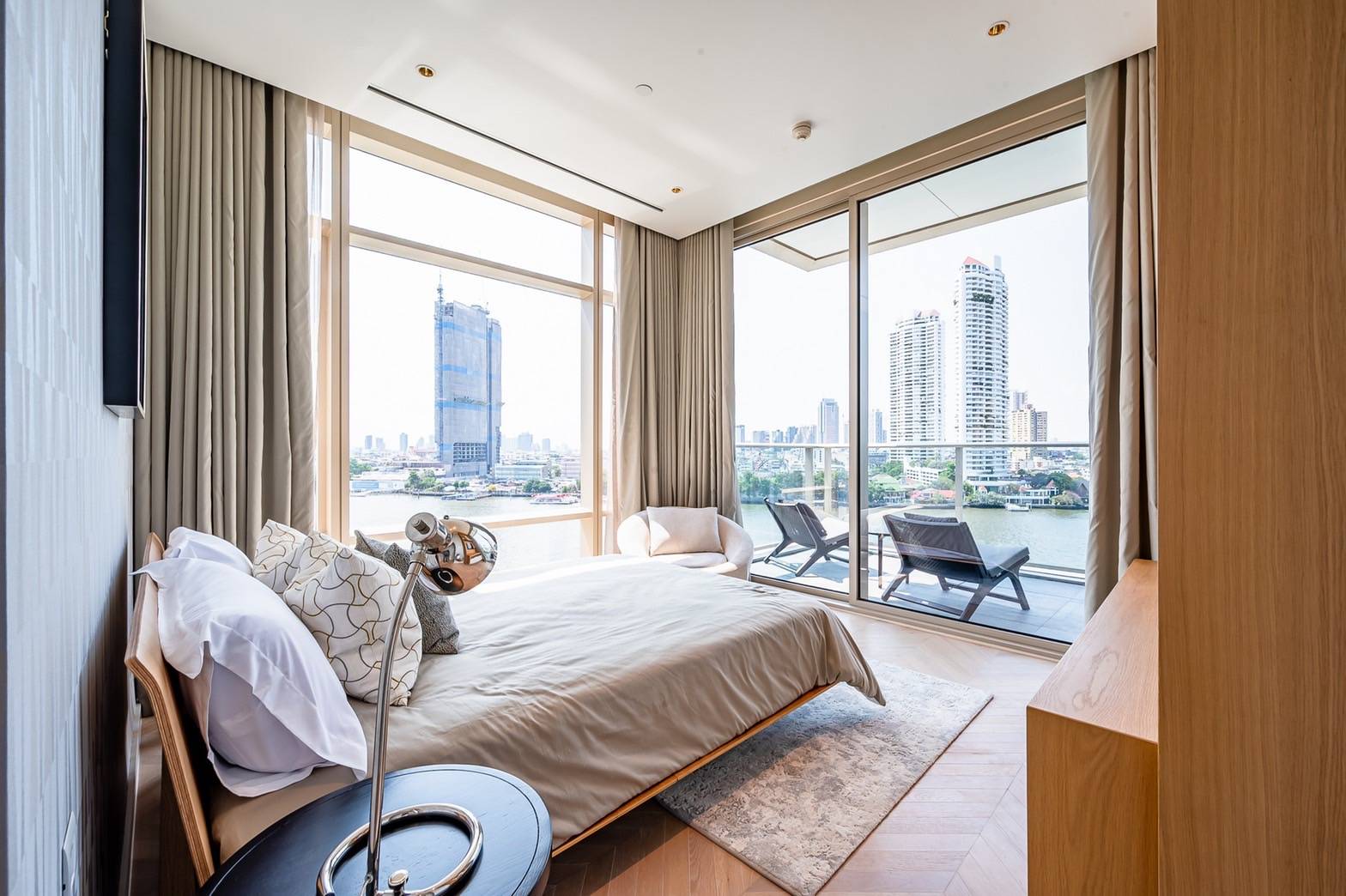 Four Seasons Private Residences