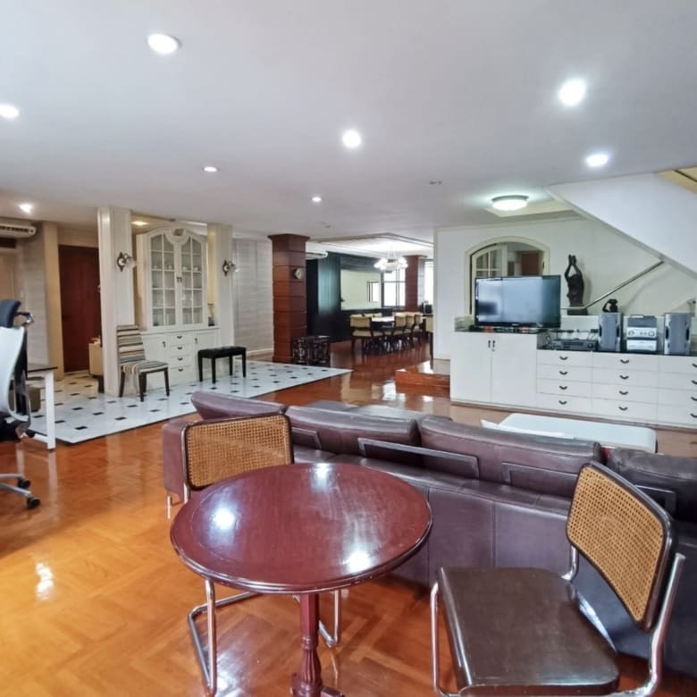 Premier Condominium