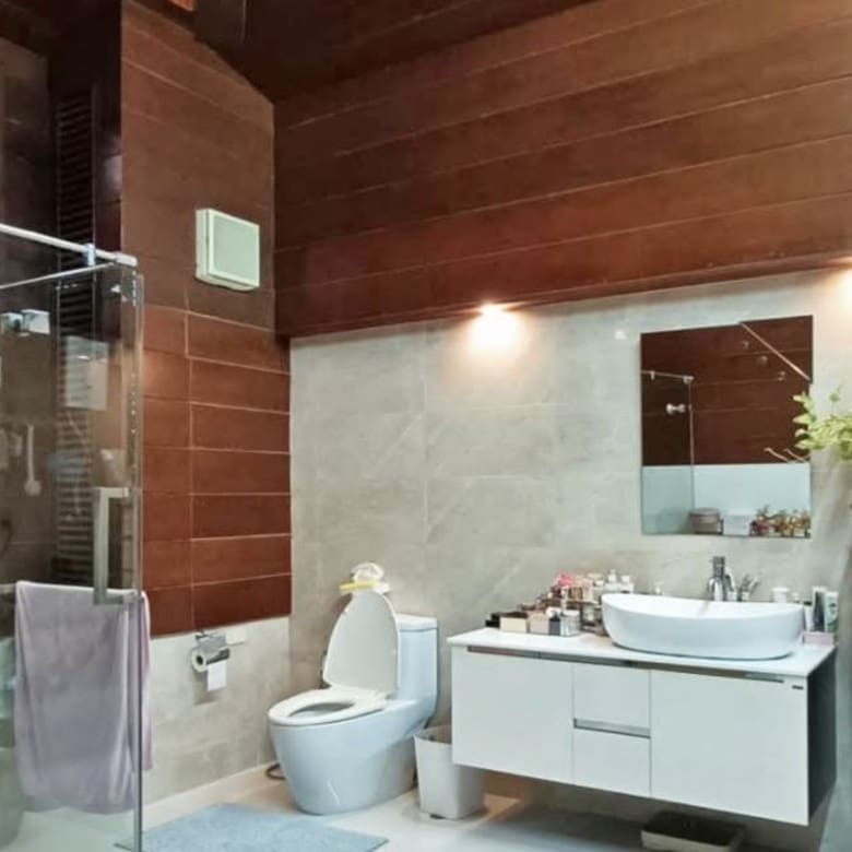Premier Condominium