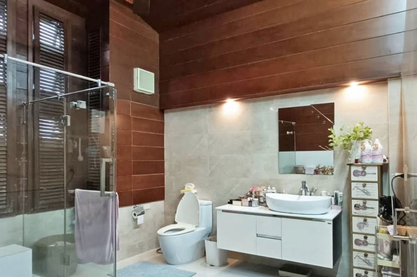 Premier Condominium