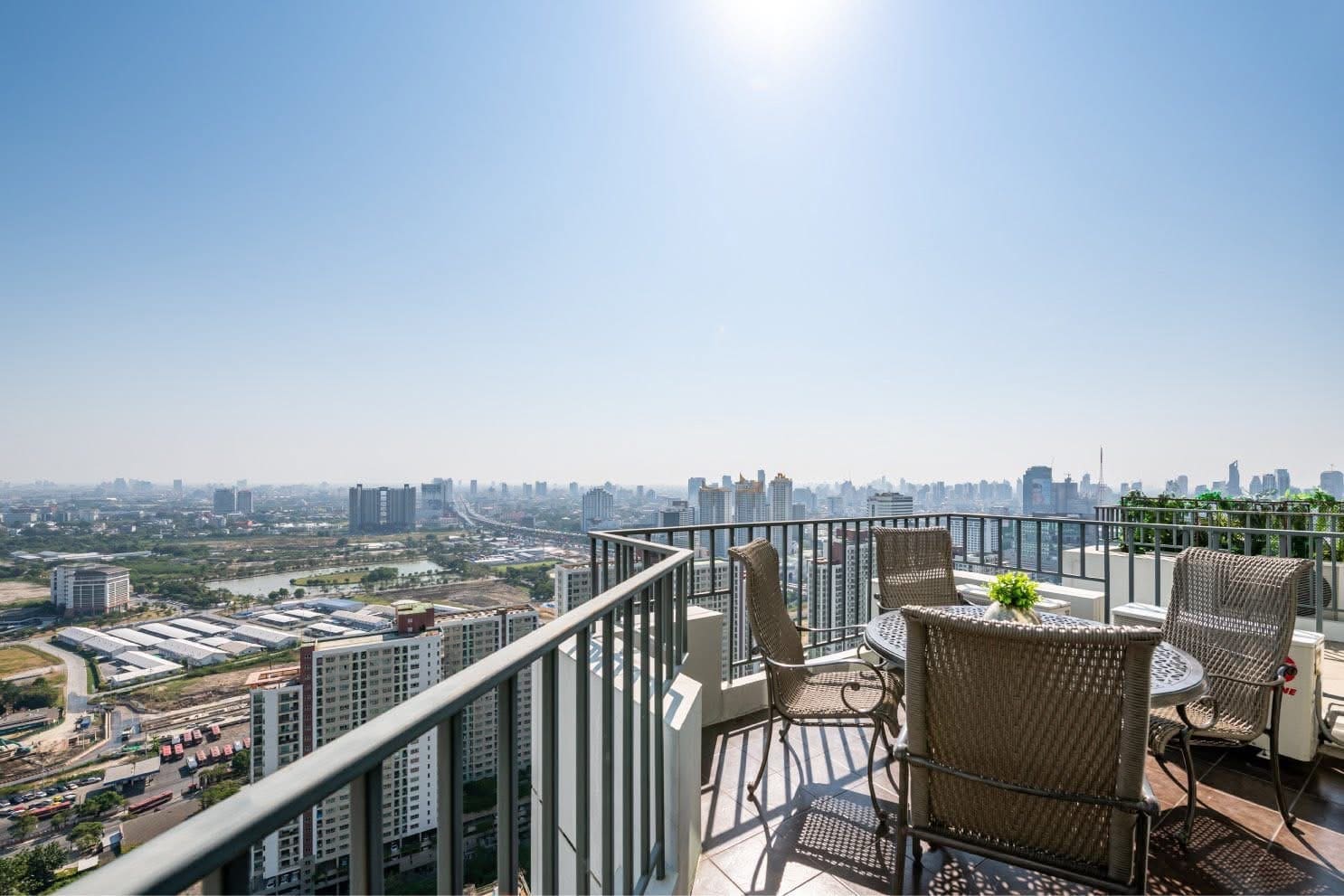 Belle Grand Rama 9