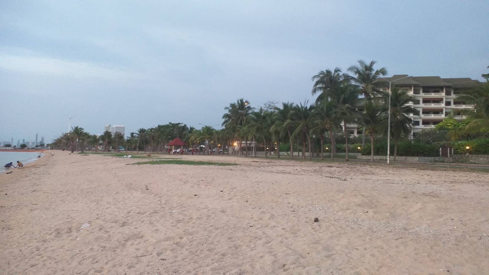 14 Rai land near Najomtien