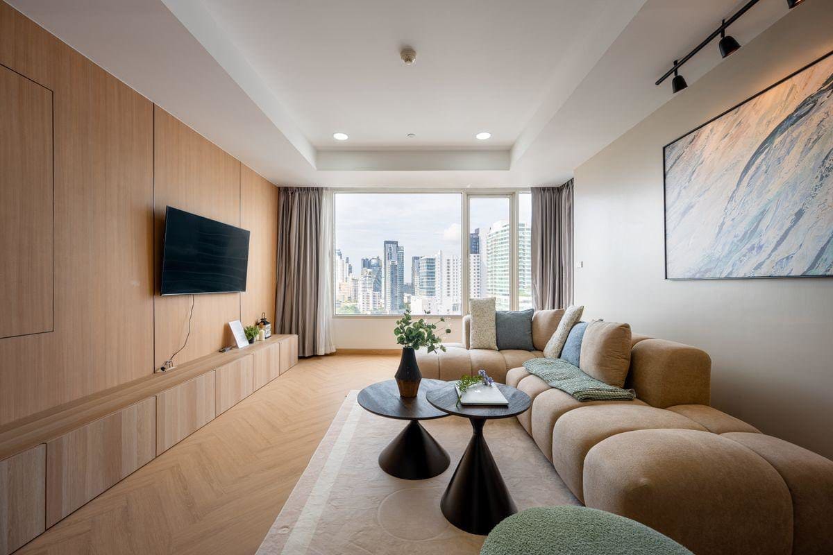 Hampton Thonglor 10