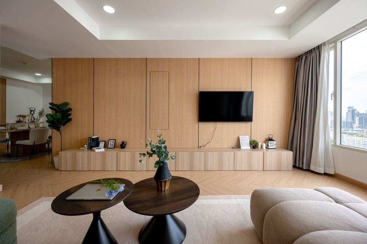 Hampton Thonglor 10