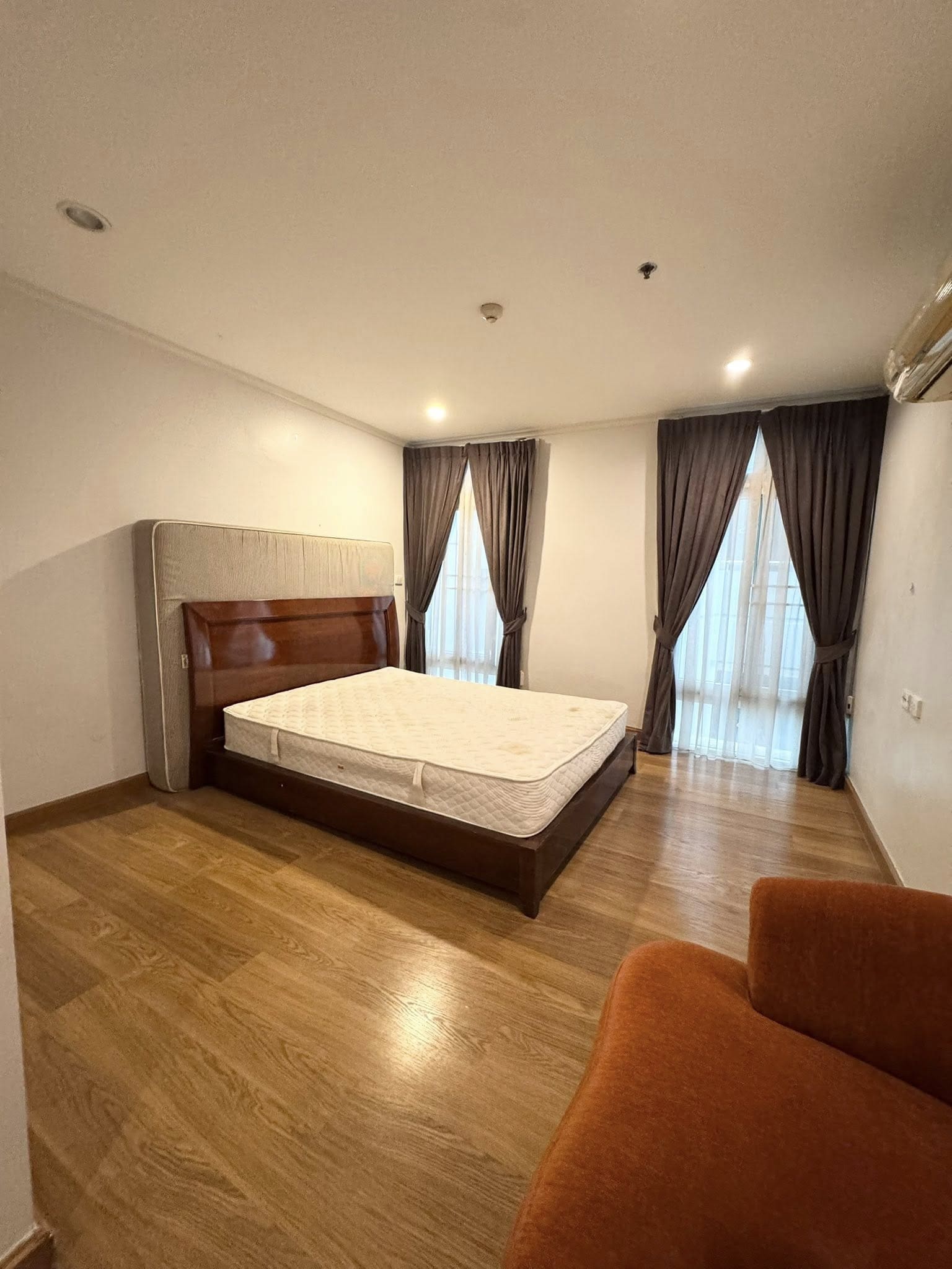 Wattana Suite