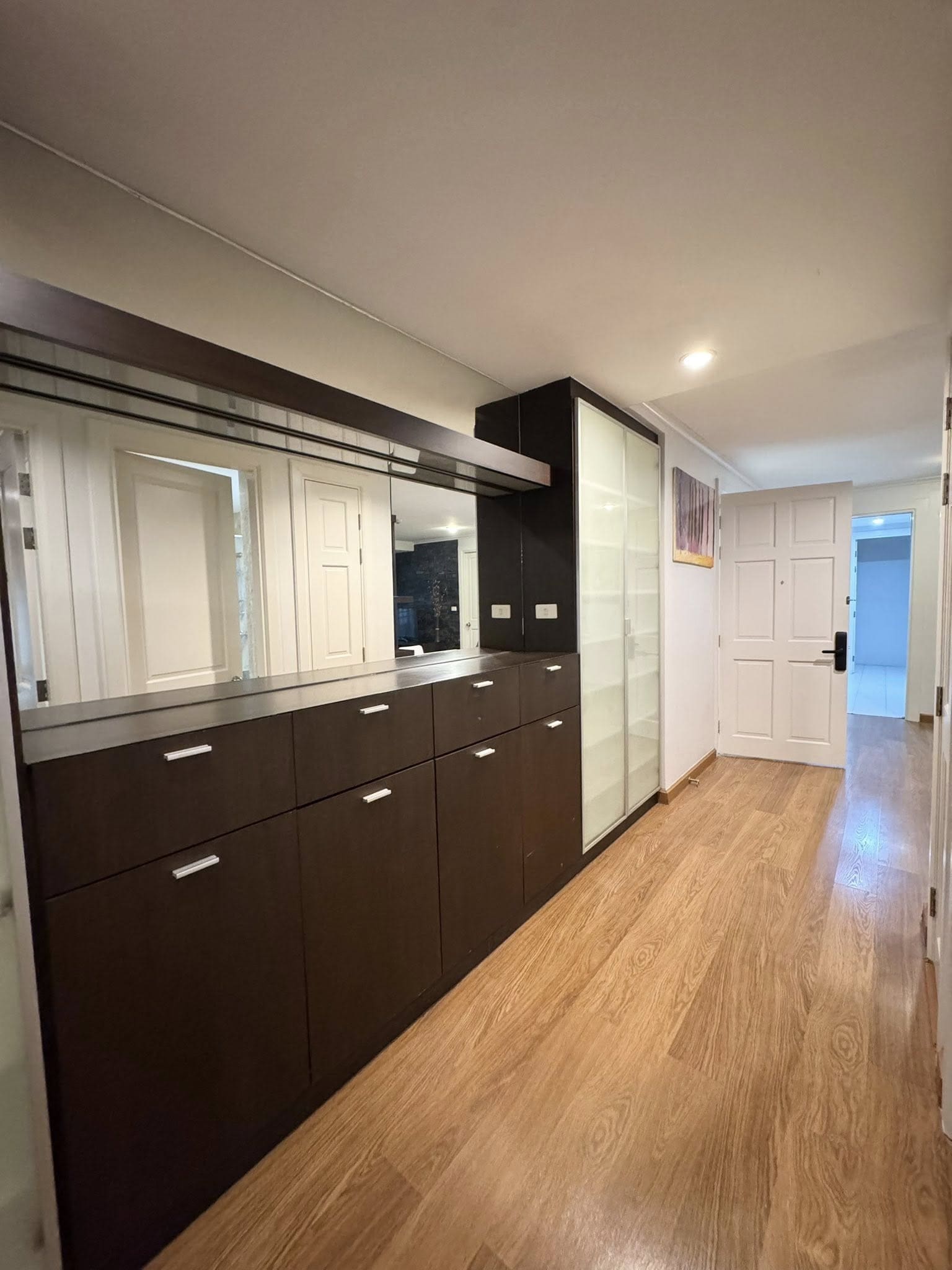 Wattana Suite