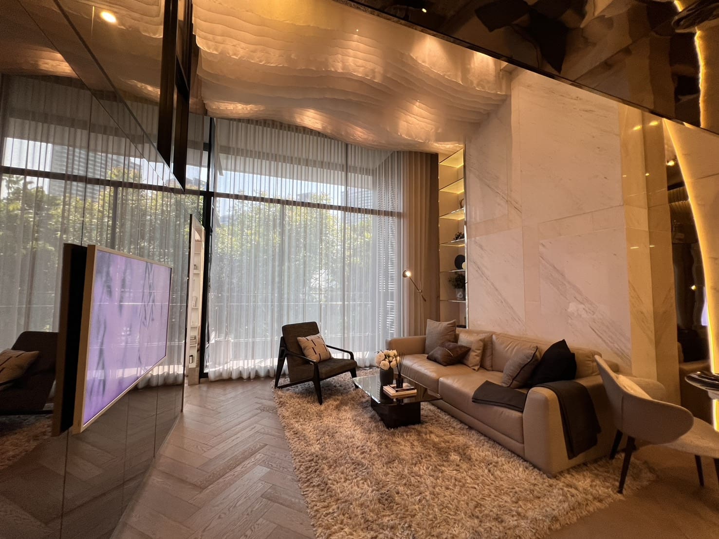 S__26796051 Origin Thonglor World