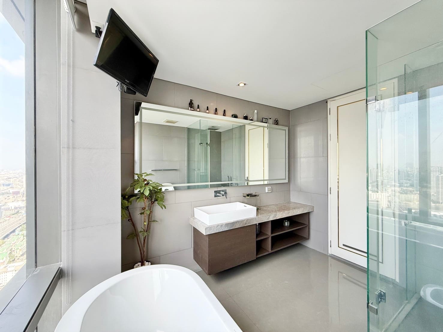 The Bangkok Sathorn