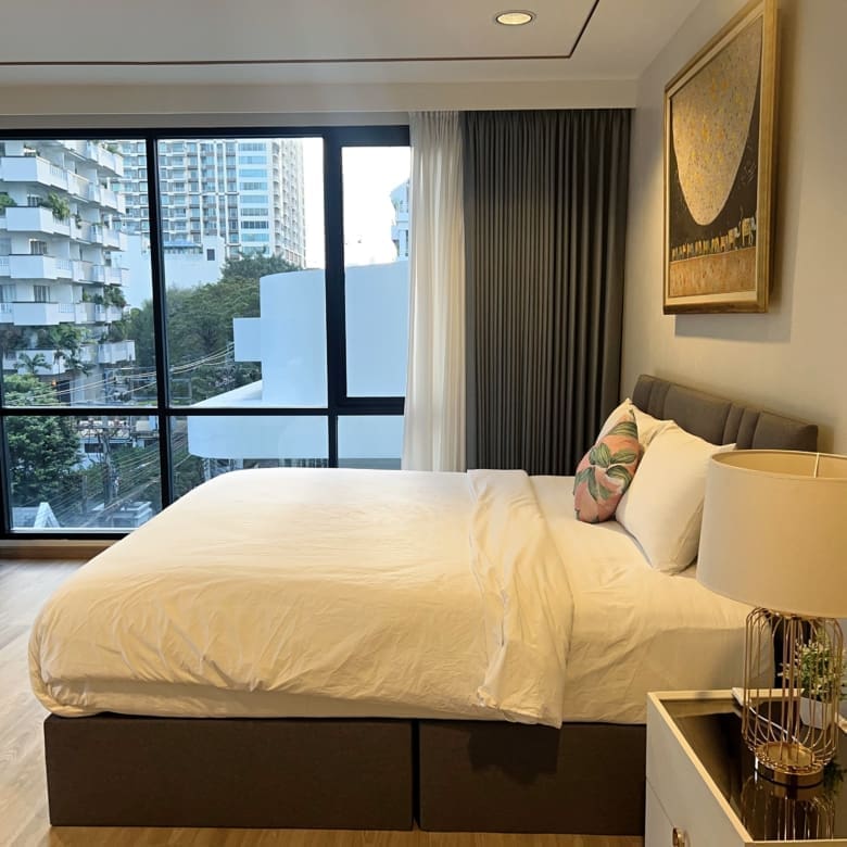 Sathorn 111