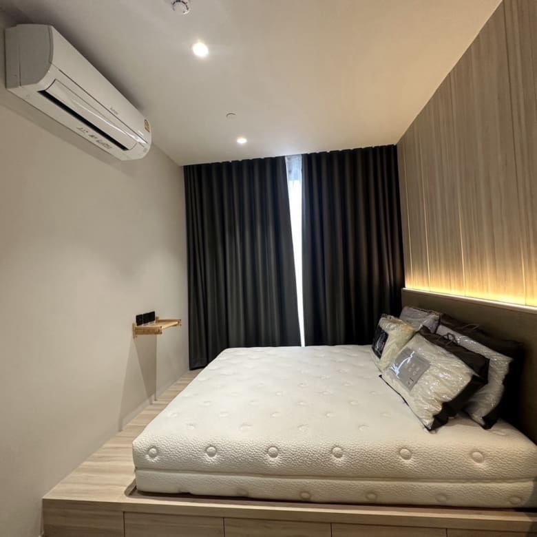 The Crest Park Residences