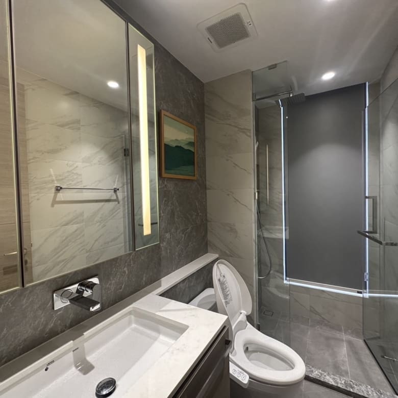 The Crest Park Residences