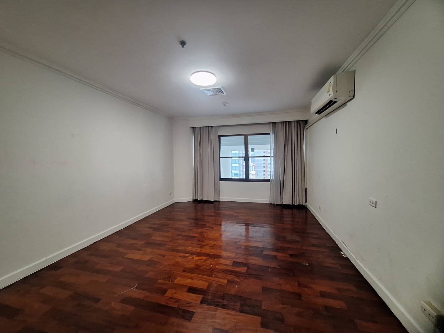 Le Raffine Sukhumvit 24